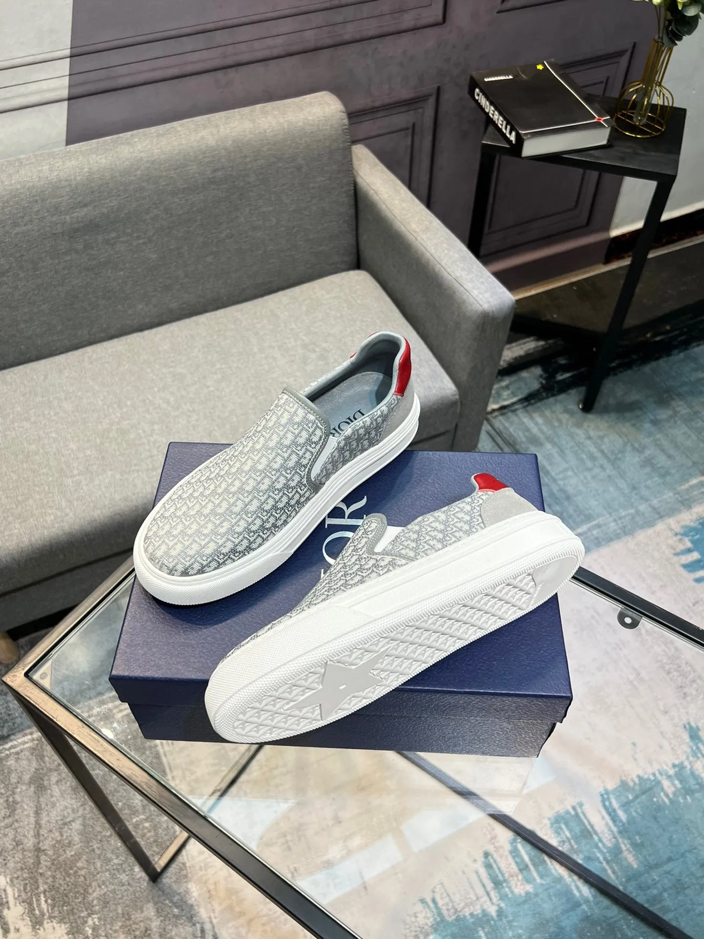 Men's shoes 💰380 The latest DiOr shipment, using imported top-grade jacquard fabric with cowhide design 👍 Breathable mesh lining, comfortable to wear, lightweight, original last mold, official website 1:1, private mold outsole, non-slip, color, multiple colors available, code number 38 to 44 (45 can be ordered)